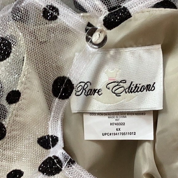 Pretty dress with a bow - Picture 4 of 4